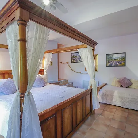 Acabanes - Luxury Dordogne Villa Thénac
